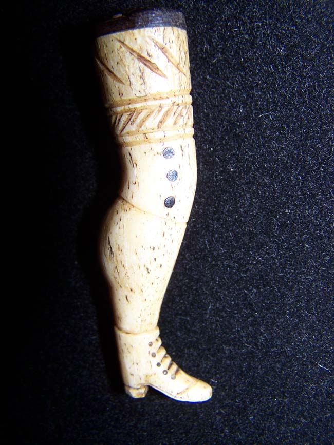 A charming 19th century sailor-made ANTIQUE SCRIMSHAW Whalebone Pipe Tamper